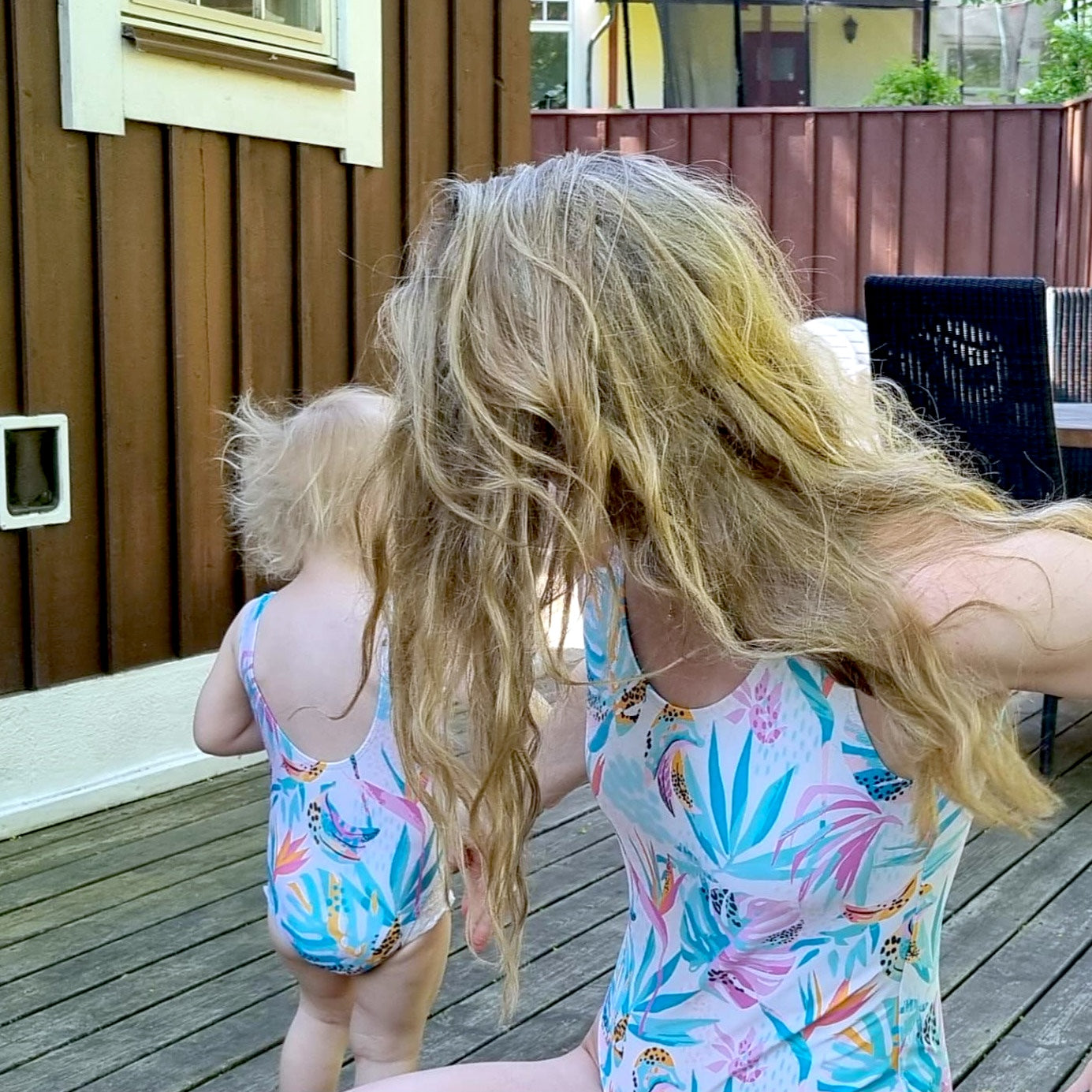 Baddräkt och badbyxa - Mamma, barn och bebis